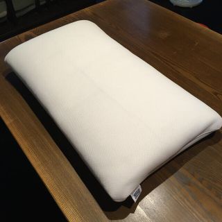 エアウィーヴ ピロー 枕 Sライン(枕)