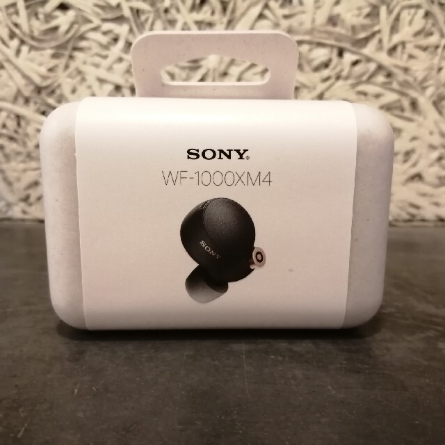 新品未開封 SONY WF-1000XM4 ブラック　イヤホン スマホ/家電/カメラのオーディオ機器(ヘッドフォン/イヤフォン)の商品写真