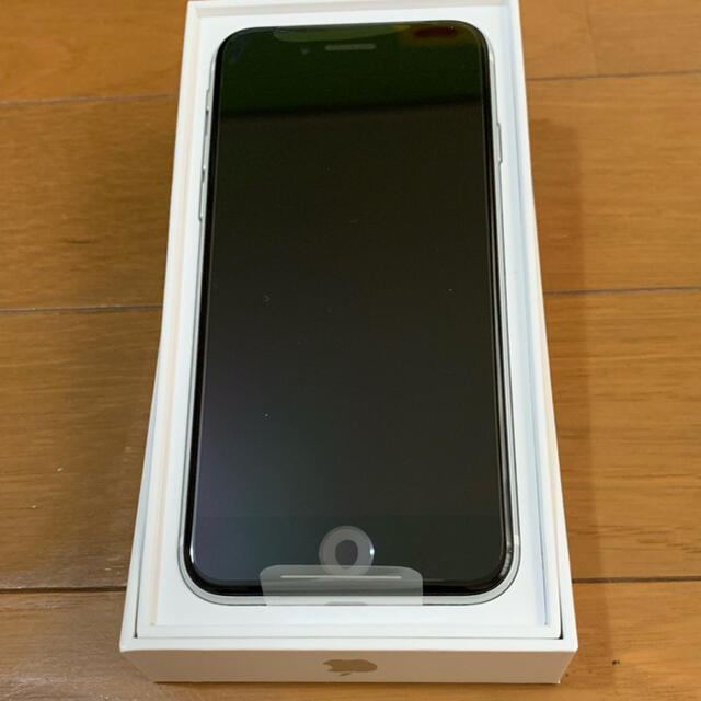新品　iPhoneSE 第二世代　SIMフリー64GB