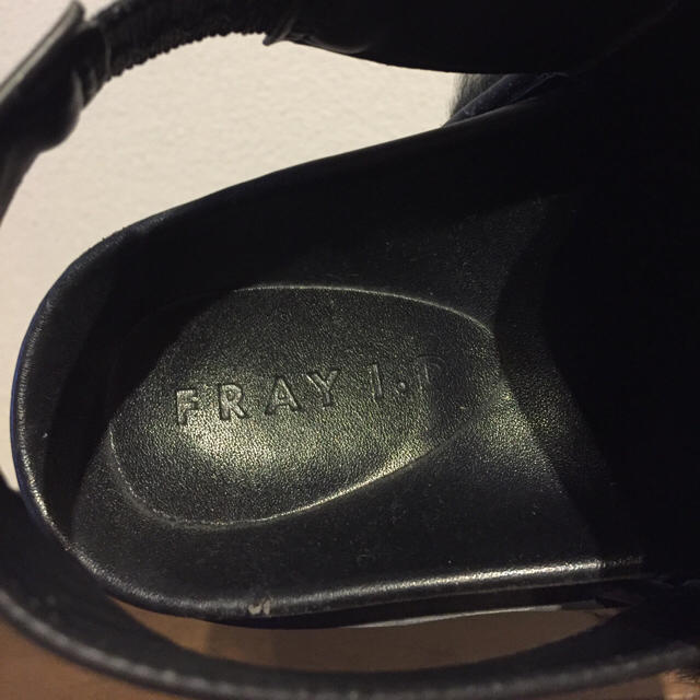 FRAY I.D(フレイアイディー)のファーサンダル レディースの靴/シューズ(サンダル)の商品写真