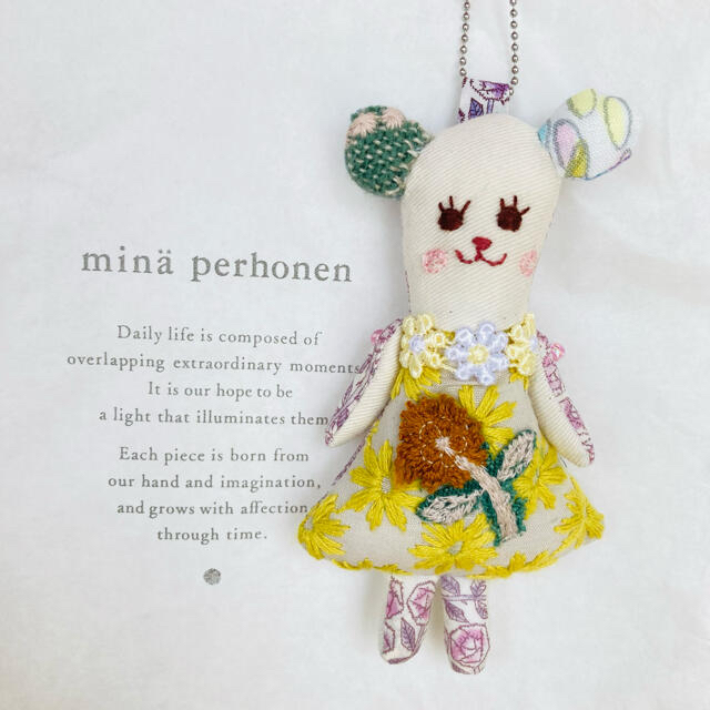 mina perhonen(ミナペルホネン)のmaki様 ハンドメイドのファッション小物(バッグチャーム)の商品写真