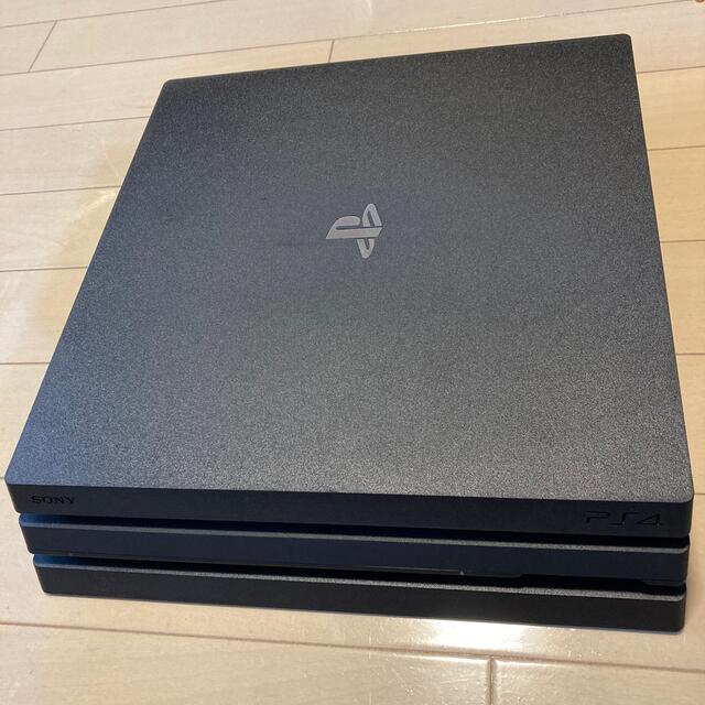 PlayStation4(プレイステーション4)のPlayStation ps4 pro 1TB CUH-7200B おまけ付き エンタメ/ホビーのゲームソフト/ゲーム機本体(家庭用ゲーム機本体)の商品写真