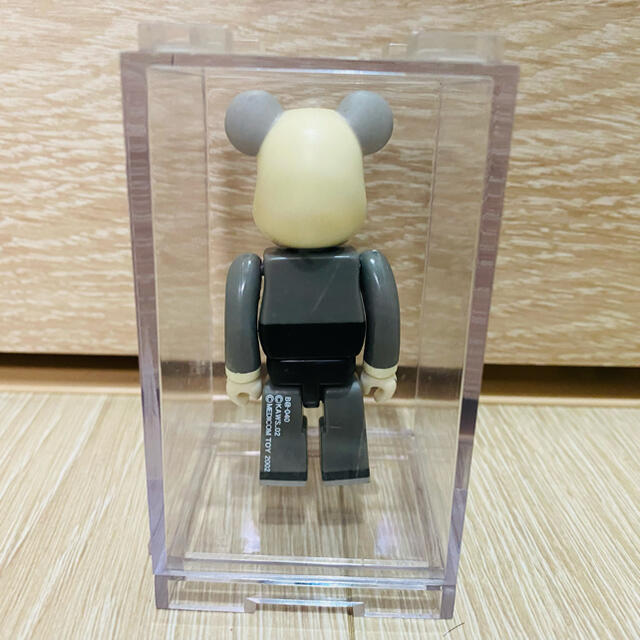 美品 ベアブリック BE@RBRICK 100％ シリーズ４ カウズ KAWS