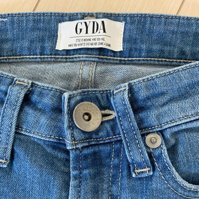 GYDA(ジェイダ)のジェイダ　GYDA ジーンズ レディースのパンツ(デニム/ジーンズ)の商品写真