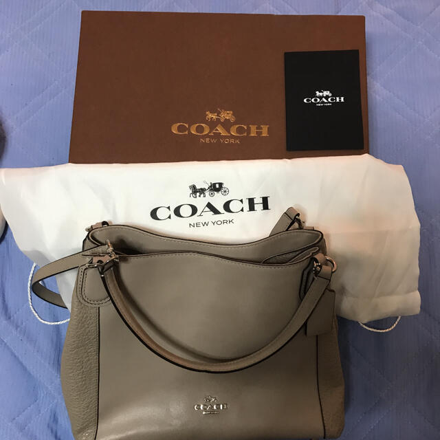 ショルダーバッグcoach 本革ベージュバッグ　肩紐取り外し可