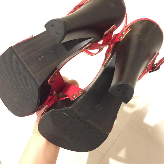 GRACE CONTINENTAL(グレースコンチネンタル)のグレースコンチネンタル 赤♪37(23cm〜23.5) レディースの靴/シューズ(サンダル)の商品写真