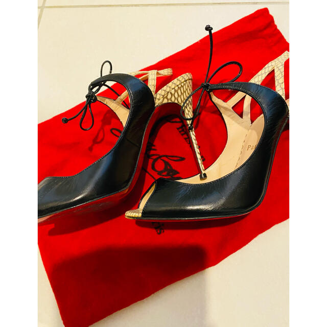 Christian Louboutin(クリスチャンルブタン)のルブタン　ヒール レディースの靴/シューズ(ハイヒール/パンプス)の商品写真