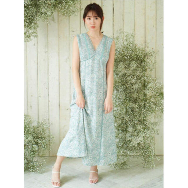 Her lip to Lace Trimmed Floral Dress - ロングワンピース/マキシ ...