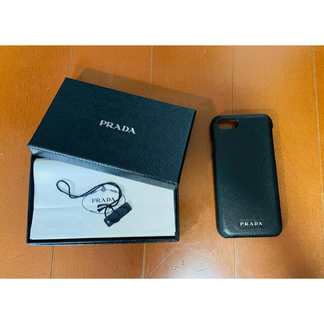 PRADA(プラダ)のPRADA携帯ケース iPhone8用 正規品 角が少し欠けてます スマホ/家電/カメラのスマホアクセサリー(iPhoneケース)の商品写真