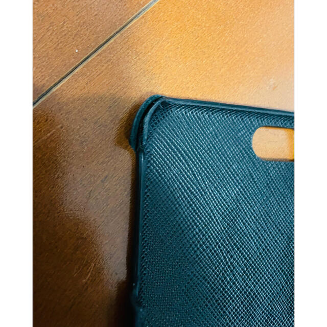 PRADA(プラダ)のPRADA携帯ケース iPhone8用 正規品 角が少し欠けてます スマホ/家電/カメラのスマホアクセサリー(iPhoneケース)の商品写真