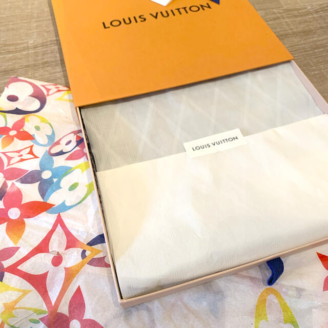 LOUIS VUITTON(ルイヴィトン)の【新品未使用】ルイヴィトン ペスタトリー　ポーチ (マスク.バンダナなし) メンズのファッション小物(ハンカチ/ポケットチーフ)の商品写真