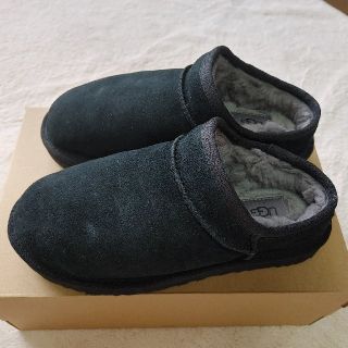 アグ(UGG)のUGG クラシックスリッパ　24(スリッポン/モカシン)