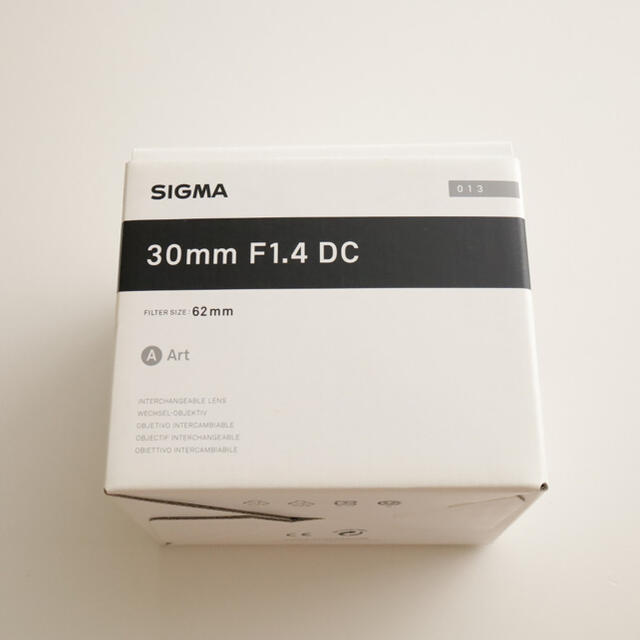 SIGMA(シグマ)のSIGMA 30mm F1.4 DC HMS スマホ/家電/カメラのカメラ(レンズ(単焦点))の商品写真