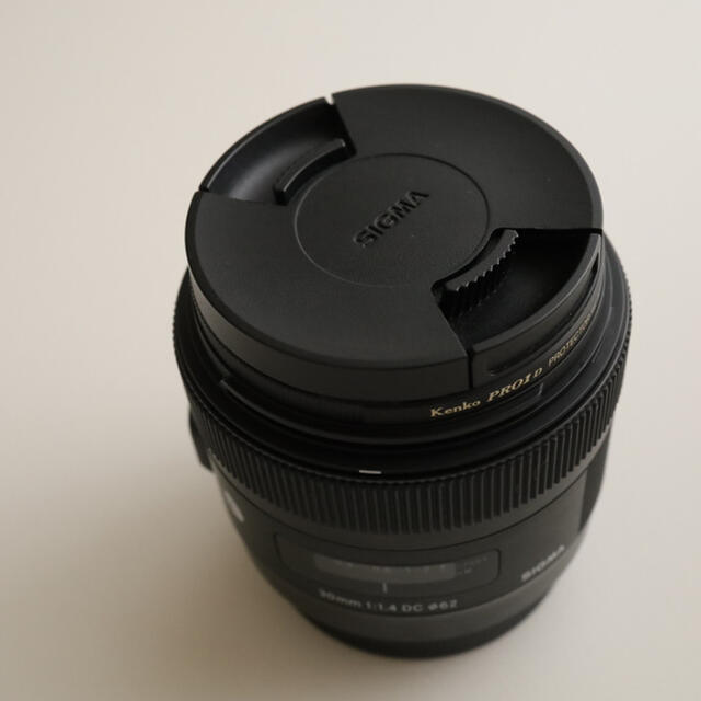 SIGMA(シグマ)のSIGMA 30mm F1.4 DC HMS スマホ/家電/カメラのカメラ(レンズ(単焦点))の商品写真