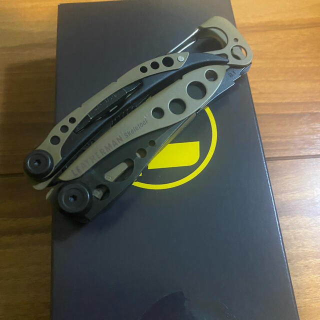 LEATHERMAN(レザーマン)のLEATHERMANマルチツール SKELETOOL Coyote スポーツ/アウトドアのアウトドア(その他)の商品写真