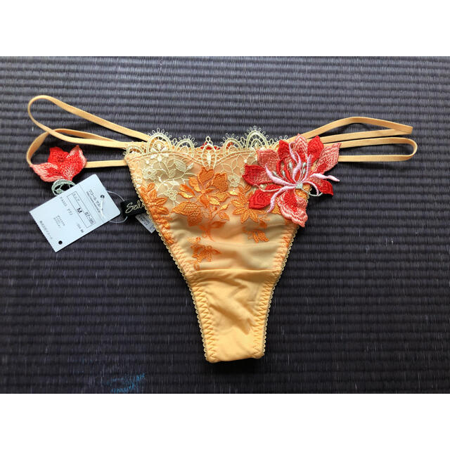 新品 サルート C75/M 93G マリーアントワネット YE mel.com.br