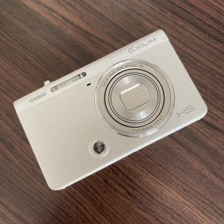 カシオ(CASIO)のCASIO EXILIM ZR70(コンパクトデジタルカメラ)