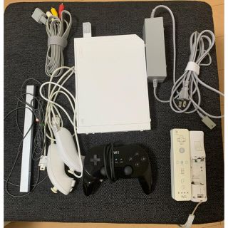 ウィー(Wii)のWii本体(家庭用ゲーム機本体)