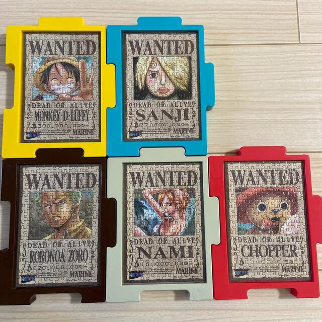 ONE PIECE ジグソーパズル 完成品 エンタメ/ホビーのおもちゃ/ぬいぐるみ(キャラクターグッズ)の商品写真