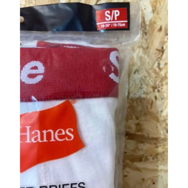 Supreme(シュプリーム)の【新品・未開封】Supreme Hanes ボクサーパンツ 白 4枚 セット メンズのアンダーウェア(ボクサーパンツ)の商品写真