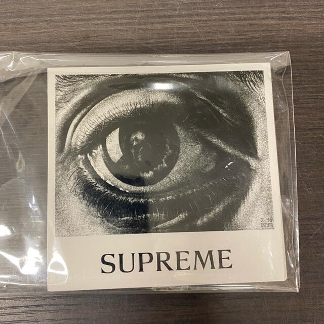 Supreme(シュプリーム)のSupreme ステッカー メンズのファッション小物(その他)の商品写真