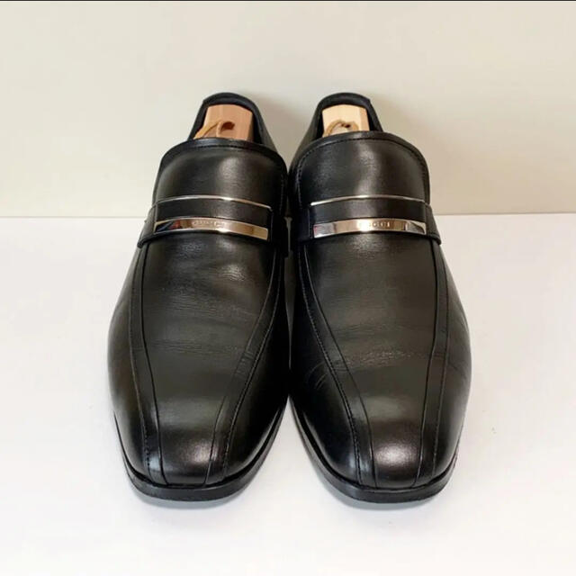 GUCCI ブラック レザー シルバープレートローファービジネスシューズ GUCCI ブラック レザー シルバープレートローファービジネスシューズ