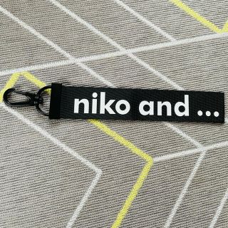 ニコアンド(niko and...)のniko and… ニコアンド キーホルダー チャーム(キーホルダー)