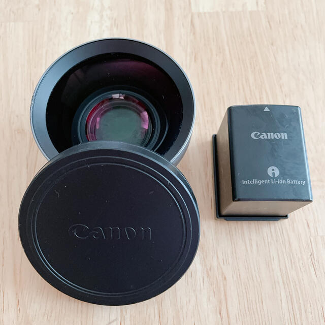 Canon(キヤノン)のフルハイビジョンビデオカメラ iVIS (アイビス) HF10  スマホ/家電/カメラのカメラ(ビデオカメラ)の商品写真