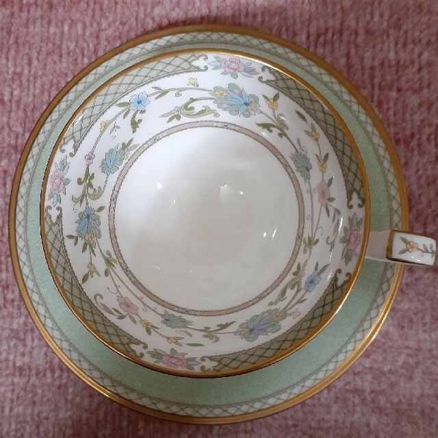 Noritake(ノリタケ)のプロテイン様専用☆ノリタケ　ヨシノ☆グリーンティーカップ☆新品未使用 インテリア/住まい/日用品のキッチン/食器(食器)の商品写真