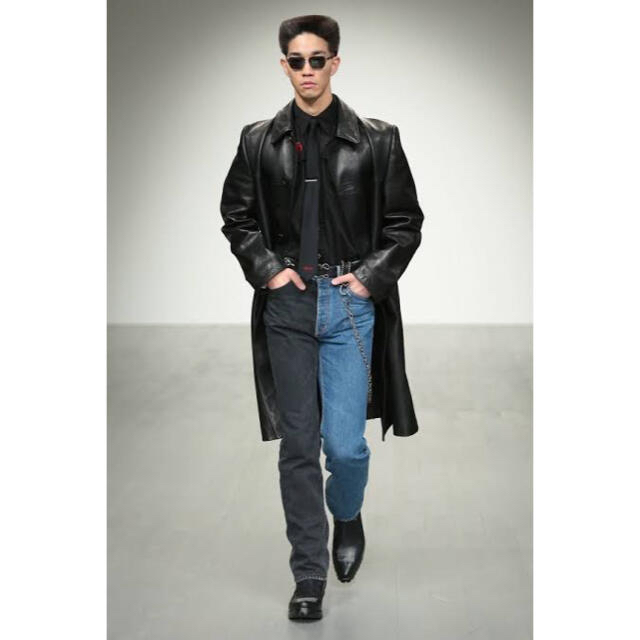 JOHN LAWRENCE SULLIVAN(ジョンローレンスサリバン)のjohn lawrence sullivan バイカラーデニム　18aw メンズのパンツ(デニム/ジーンズ)の商品写真