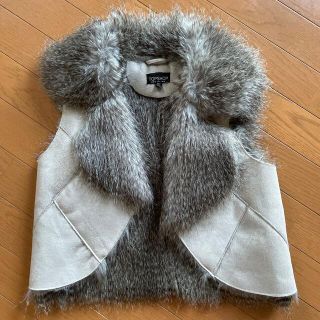 トップショップ(TOPSHOP)のトップショップ　フェイクファーベスト(毛皮/ファーコート)