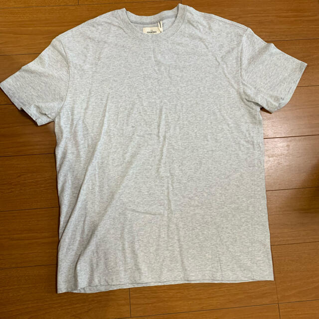 FEAR OF GOD(フィアオブゴッド)のESSENTIALS Tシャツ メンズのトップス(Tシャツ/カットソー(半袖/袖なし))の商品写真