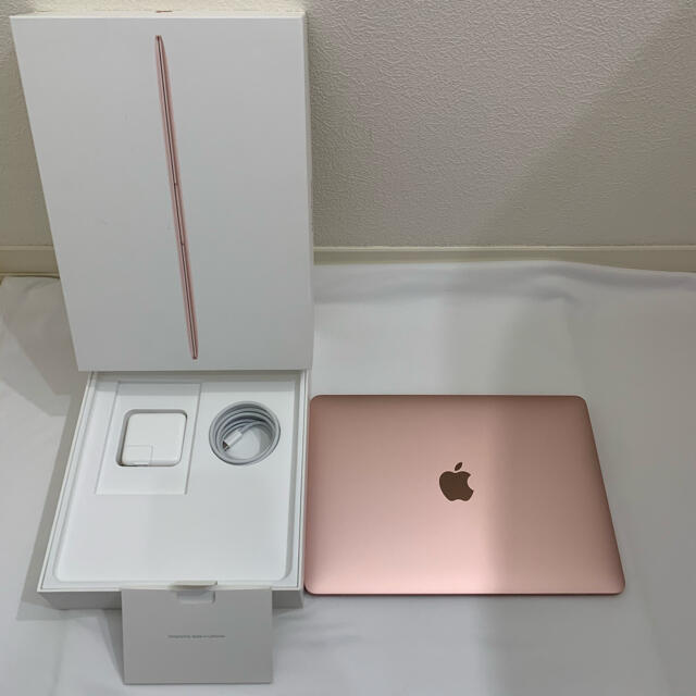 美品/レア/充放電回数14回☆Macbook 12㌅ 2017ローズゴールド 定期入れ