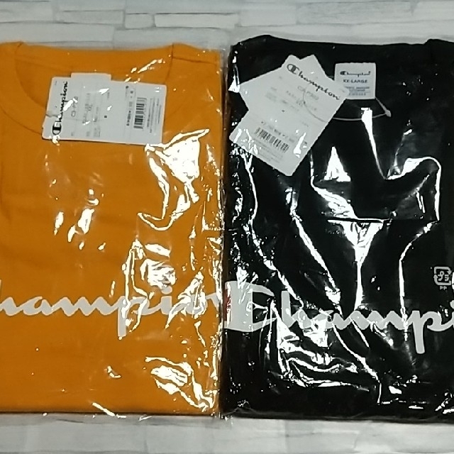 Champion(チャンピオン)のChampion Tシャツ イエロー、ブラック2枚セット メンズのトップス(Tシャツ/カットソー(半袖/袖なし))の商品写真