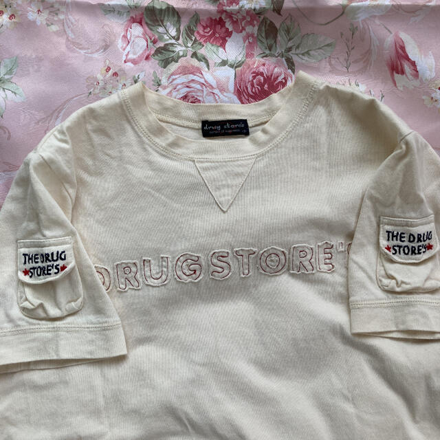 drug store's(ドラッグストアーズ)のTシャツ⭐︎ドラッグストアーズ レディースのトップス(Tシャツ(半袖/袖なし))の商品写真