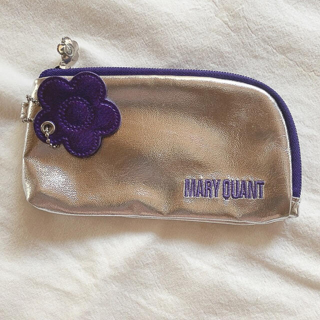 MARY QUANT(マリークワント)のマリークワントのポーチ レディースのファッション小物(ポーチ)の商品写真