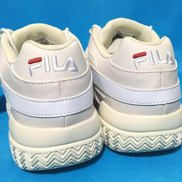 FILA(フィラ)の【FILA】バリケード XT97 LOW 厚底ダッドスニーカー【オフホワイト】 メンズの靴/シューズ(スニーカー)の商品写真