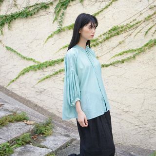 値下げ 美品 スズキタカユキ　band sleeve blouse