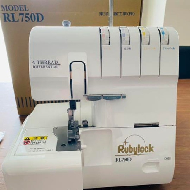 東洋精器工業　ロックミシン ルビーロック 750D 2本針4本糸差動 ハンドメイドのハンドメイド その他(その他)の商品写真