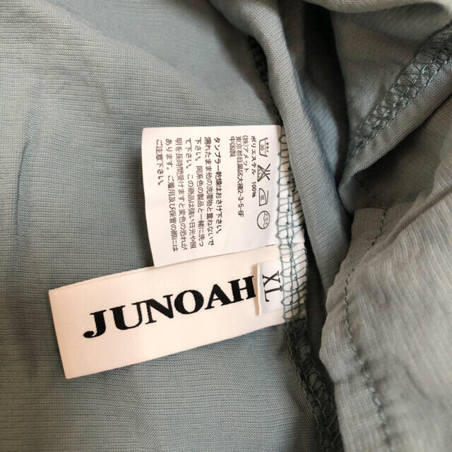 トップス　ブルー　JUNOAH  レディースのトップス(シャツ/ブラウス(半袖/袖なし))の商品写真