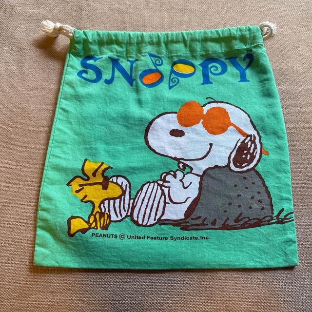 SNOOPY(スヌーピー)のemiy様専用　USED★スヌーピー巾着2点セット エンタメ/ホビーのおもちゃ/ぬいぐるみ(キャラクターグッズ)の商品写真