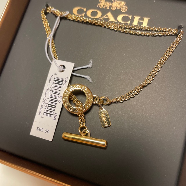 COACH(コーチ)の売り切り　ニューヨークで購入のコーチのブレスレット　ゴールド レディースのアクセサリー(ブレスレット/バングル)の商品写真
