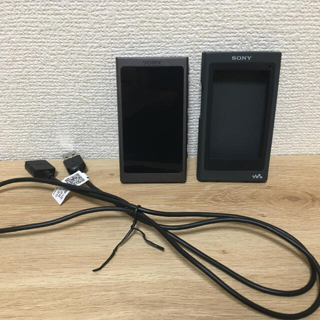 WALKMAN(ウォークマン)のウォークマン　NW－A45 16GB スマホ/家電/カメラのオーディオ機器(ポータブルプレーヤー)の商品写真