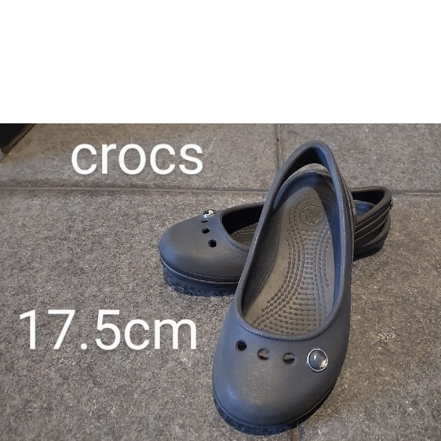 crocs(クロックス)のクロックス  17.5cm c10 カディ kadee 黒 キッズ サンダル  キッズ/ベビー/マタニティのキッズ靴/シューズ(15cm~)(サンダル)の商品写真