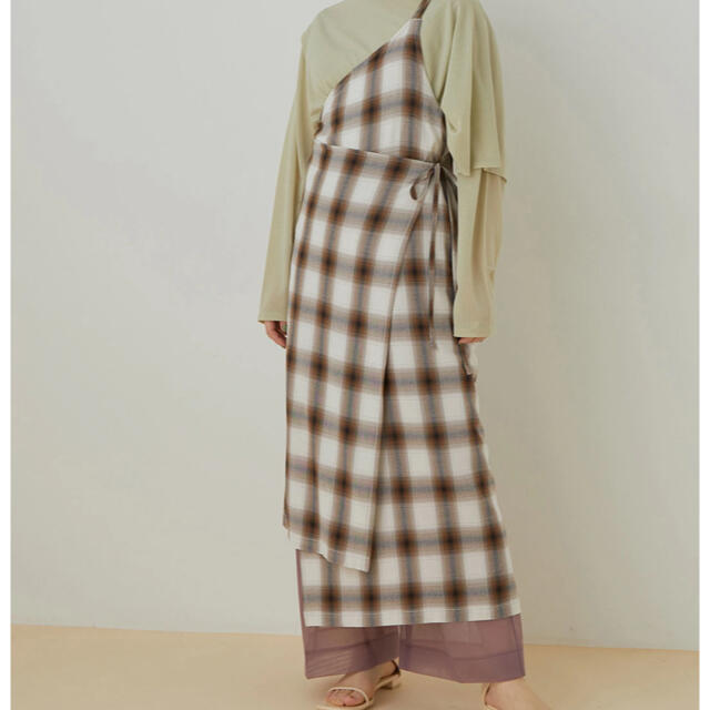 PHEENY(フィーニー)の【新品】pheeny omble check apron dress Brown レディースのワンピース(ひざ丈ワンピース)の商品写真