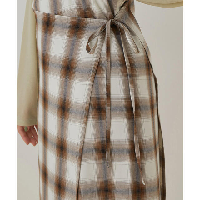 PHEENY(フィーニー)の【新品】pheeny omble check apron dress Brown レディースのワンピース(ひざ丈ワンピース)の商品写真