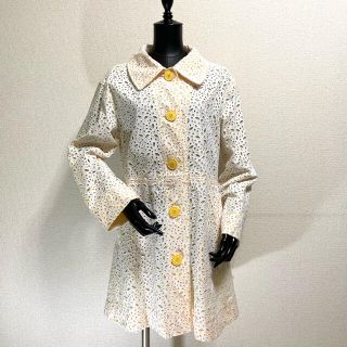 ユキコハナイ(Yukiko Hanai)のユキコハナイ 立体エンボス 美シルエット刺繍ステンカラーコート(ロングコート)