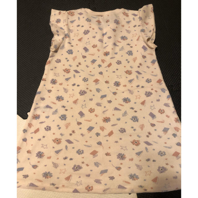 ワンピース１３０ キッズ/ベビー/マタニティのキッズ服女の子用(90cm~)(ワンピース)の商品写真