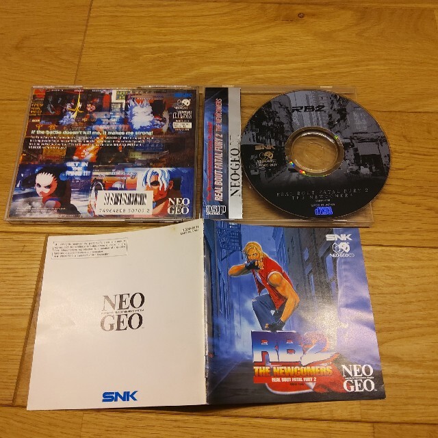 Real bout fatal fury 2 neogeo CD 外国版 エンタメ/ホビーのゲームソフト/ゲーム機本体(家庭用ゲームソフト)の商品写真