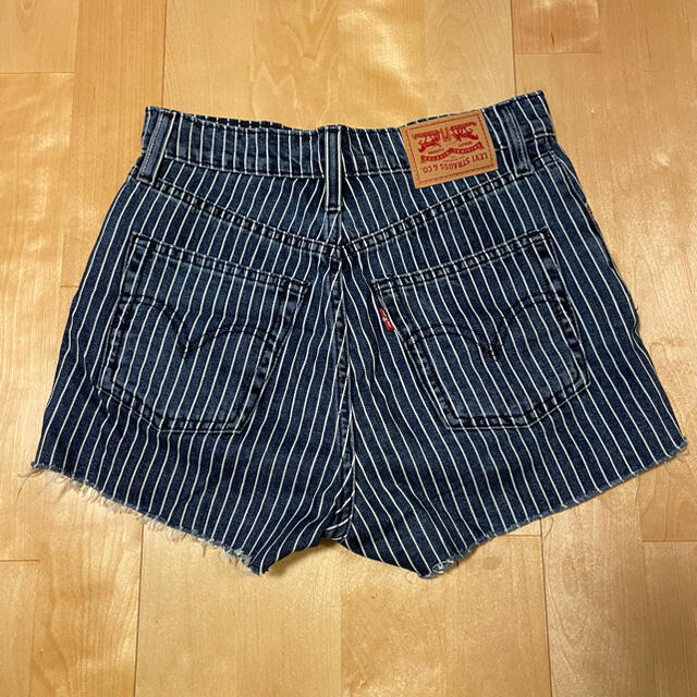 Levi's(リーバイス)の【Levi’s(R) x Stranger Things】デニムショートパンツ レディースのパンツ(ショートパンツ)の商品写真